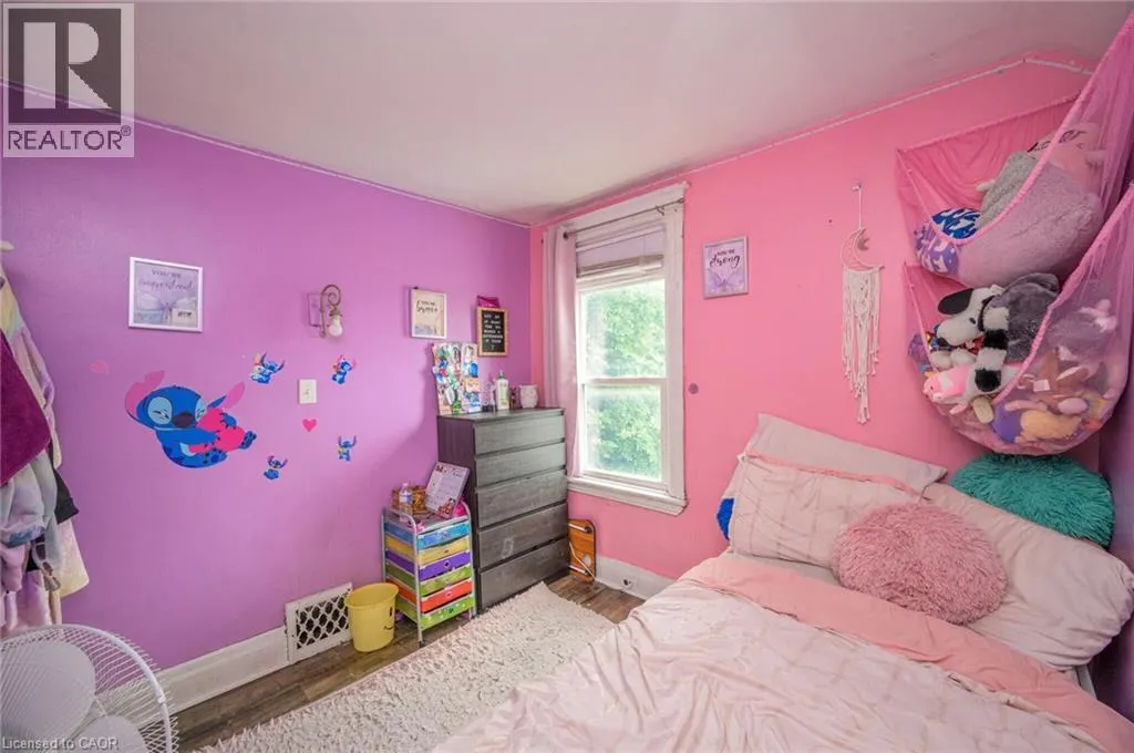 372 BEACH Road