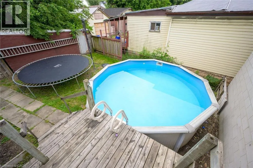 372 BEACH Road