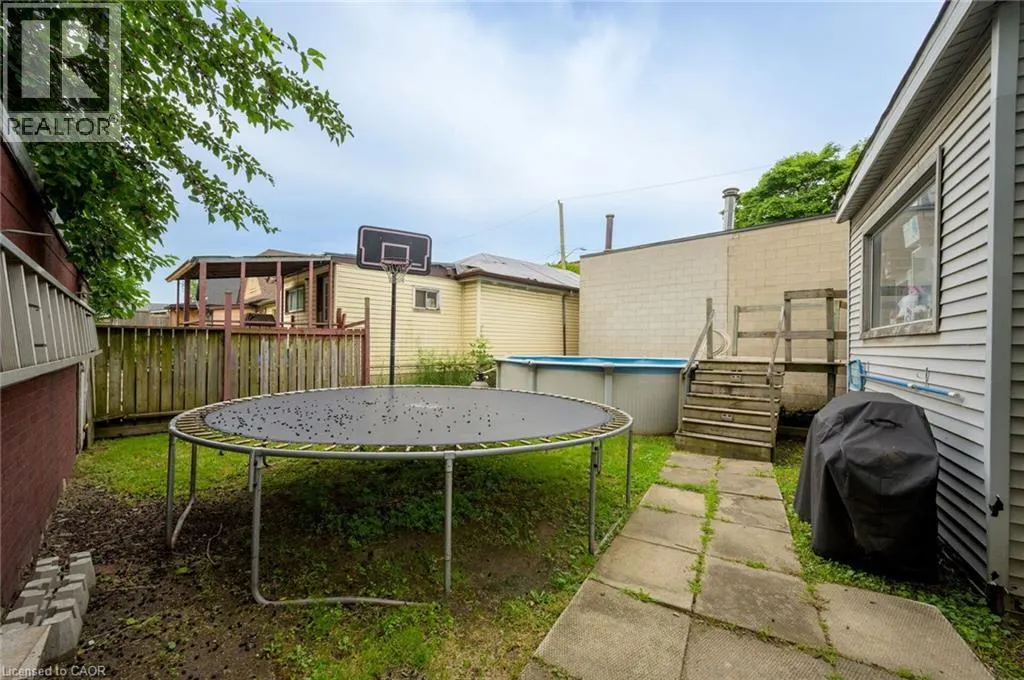 372 BEACH Road