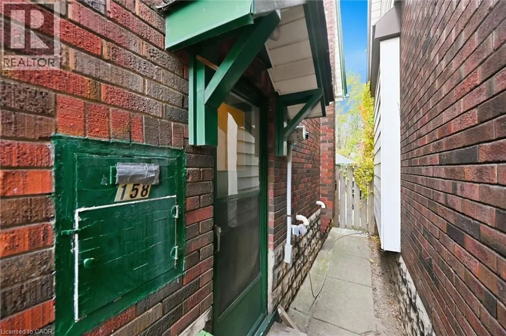 158 LONDON Street S
