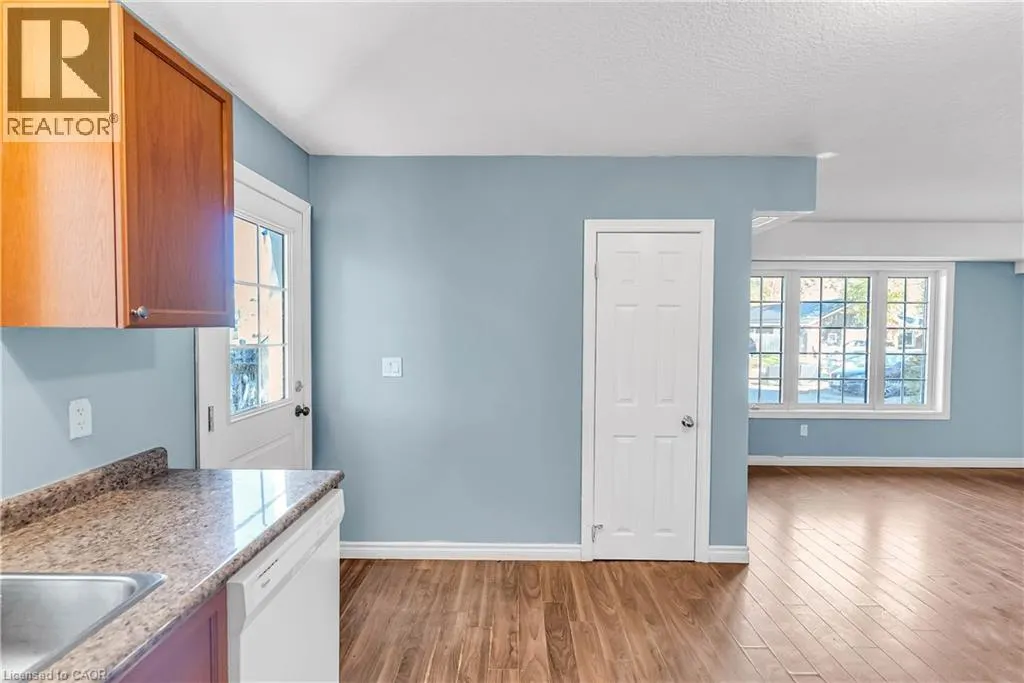 180 UNION Street W Unit# C #C