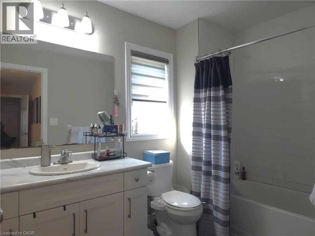 423 AVENS Street