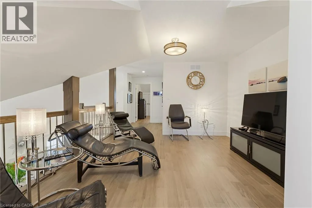 744 NELSON Street Unit# 11 #11