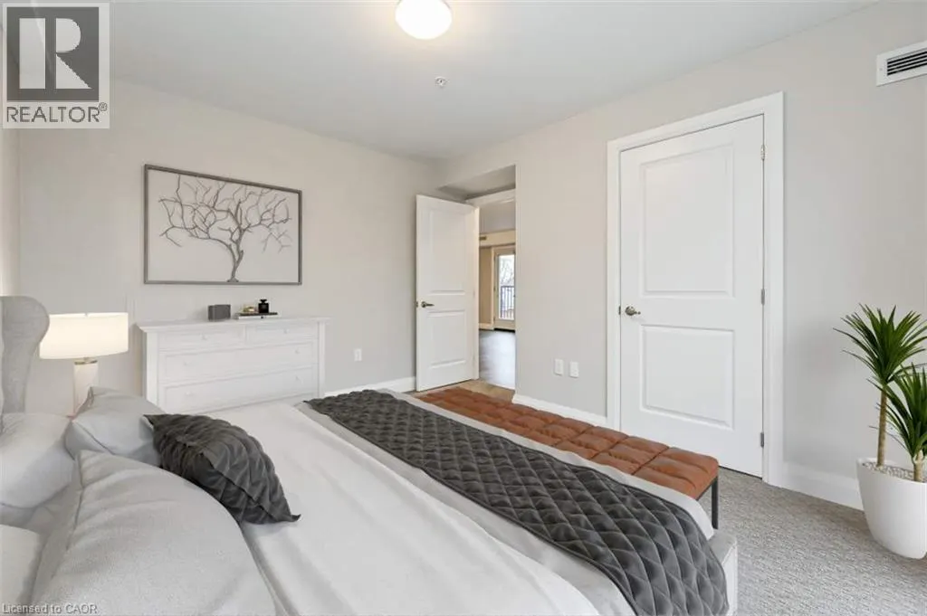 100 BRONTE Street S Unit# 205 #205