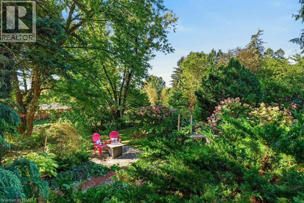 6 ROSEBOUGH Street