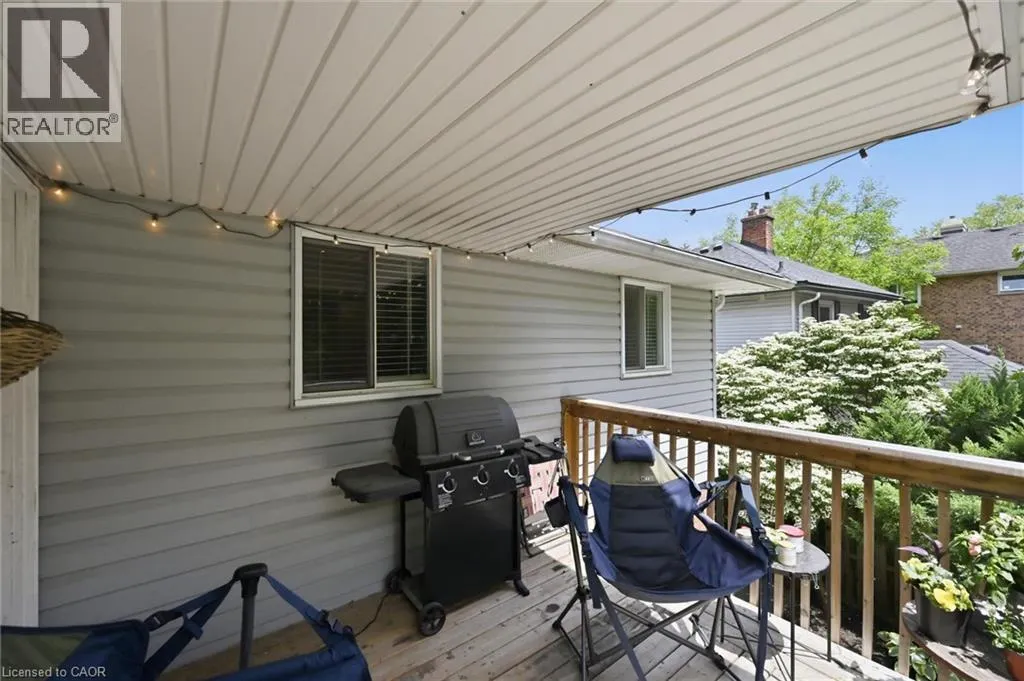 28 ROUSSEAUX Street