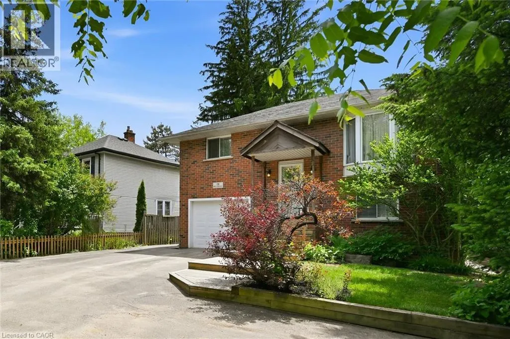 28 ROUSSEAUX Street