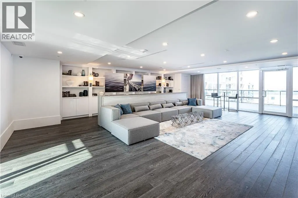16 CONCORD Place Unit# 807 #807