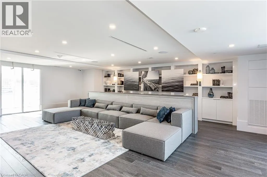 16 CONCORD Place Unit# 807 #807