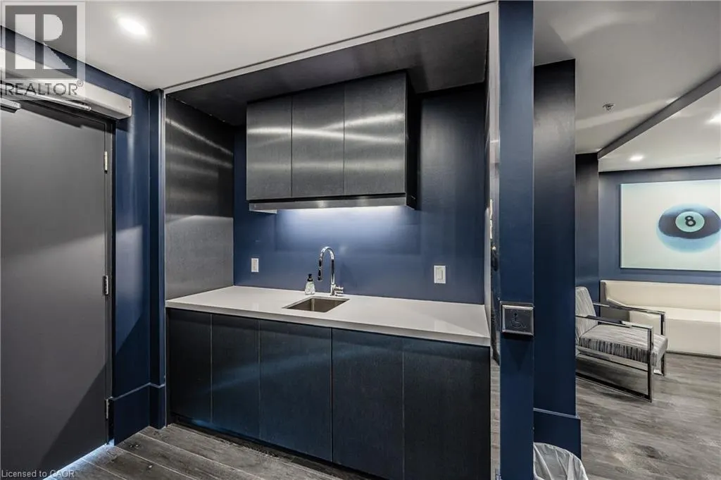 16 CONCORD Place Unit# 807 #807