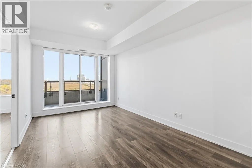 2489 TAUNTON Road Unit# 815 #815