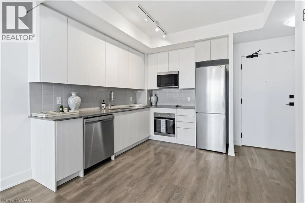 2489 TAUNTON Road Unit# 815 #815