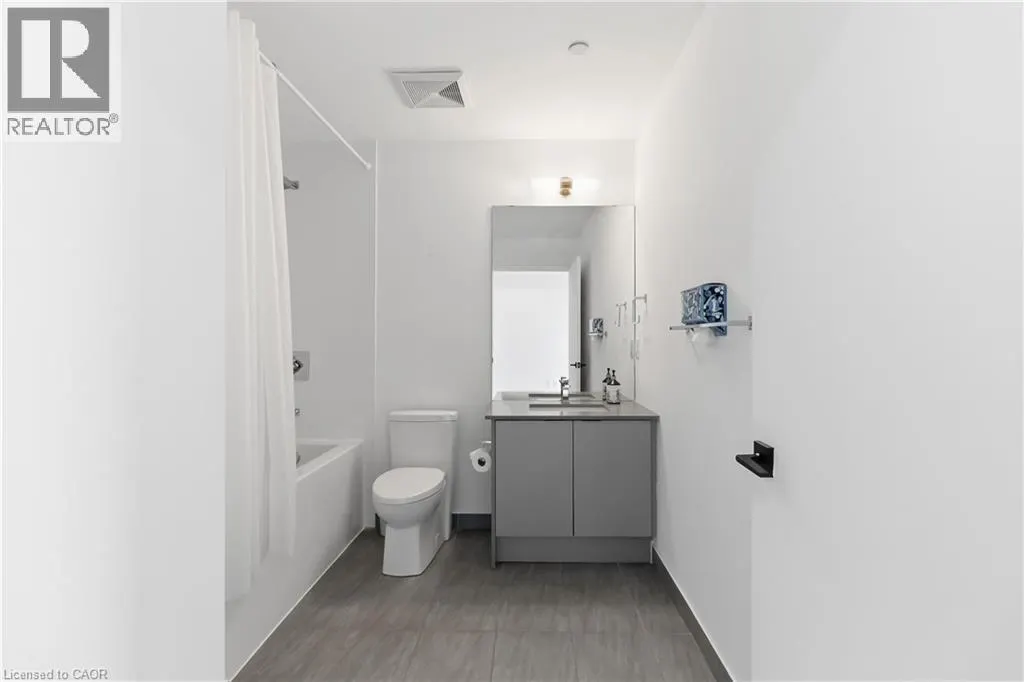 2489 TAUNTON Road Unit# 815 #815