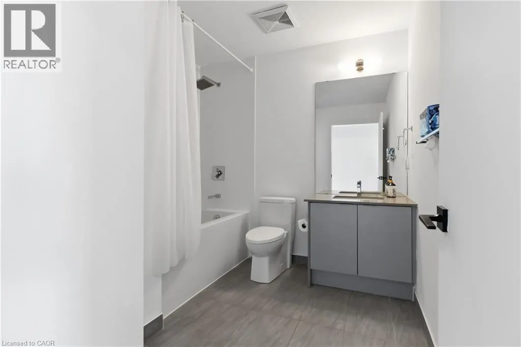 2489 TAUNTON Road Unit# 815 #815
