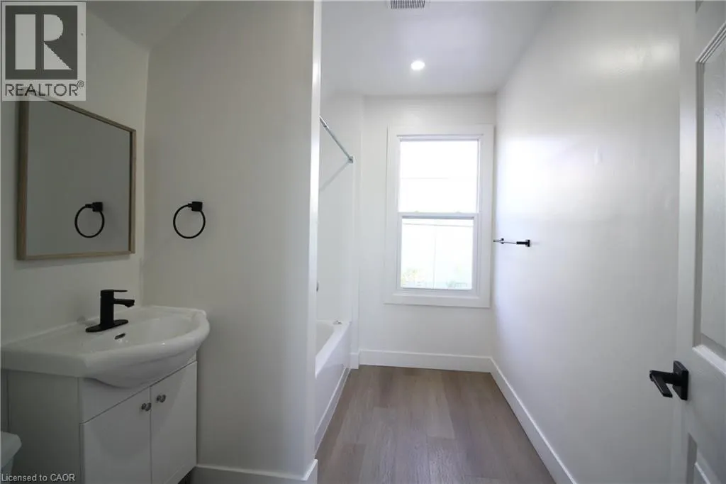 313 N WENTWORTH Street N Unit# B #B