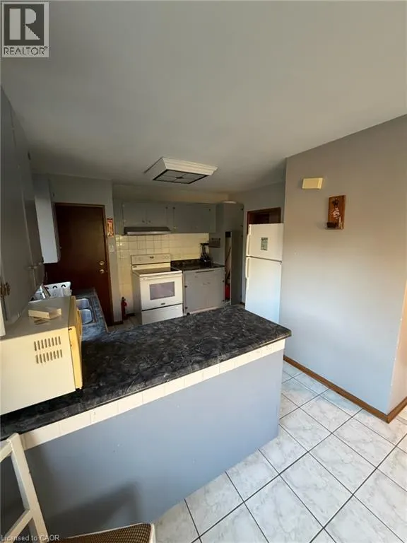 10 CARDILL Crescent Unit# Upper Level