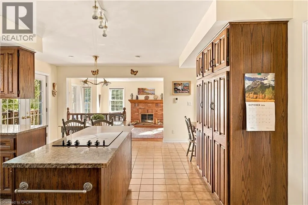 575 HEMINGWAY Place