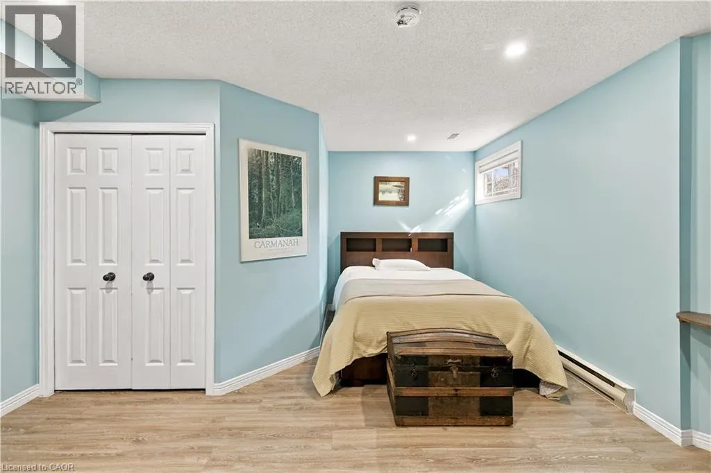 575 HEMINGWAY Place
