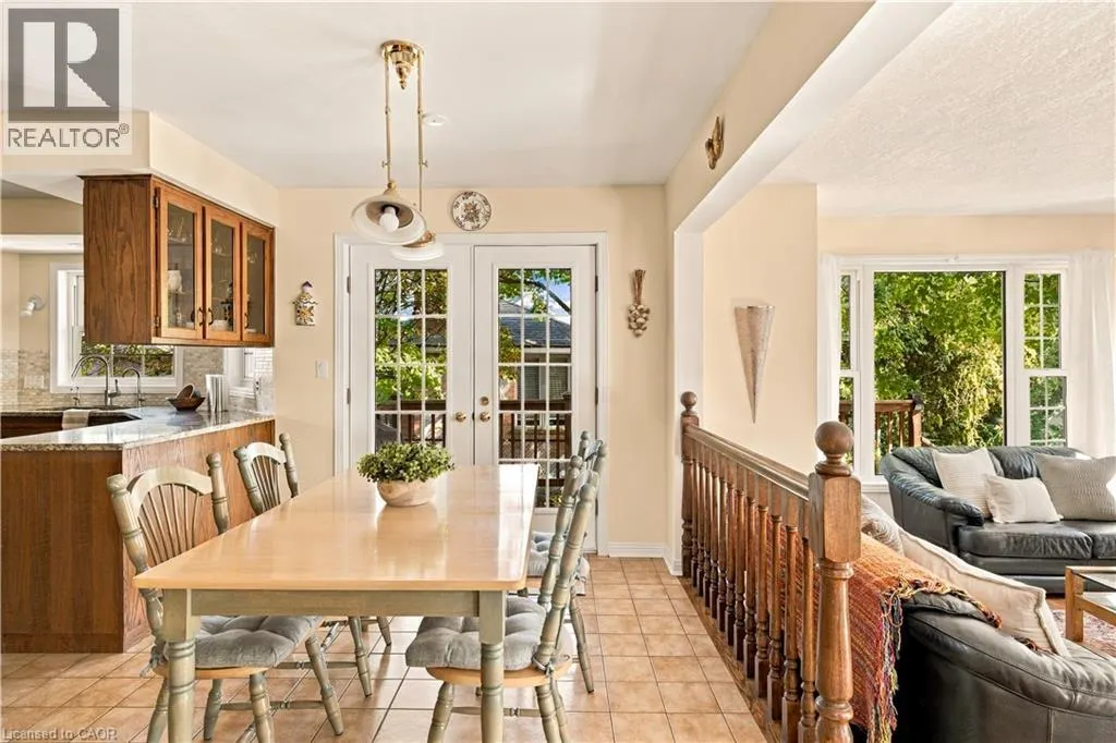 575 HEMINGWAY Place