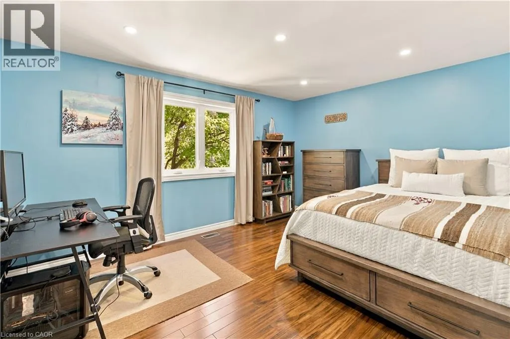 575 HEMINGWAY Place