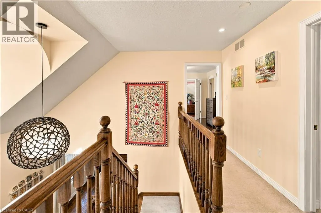 575 HEMINGWAY Place