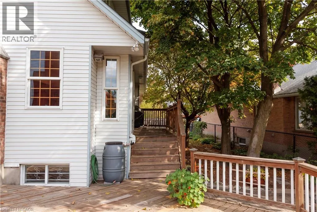 575 HEMINGWAY Place
