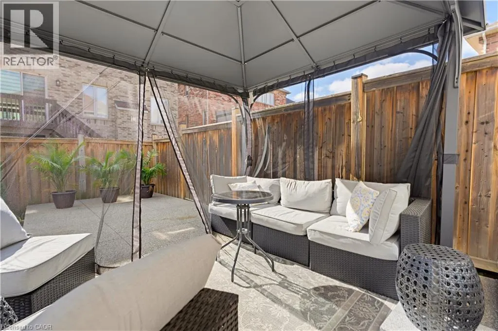 58 SUMMERBERRY Way