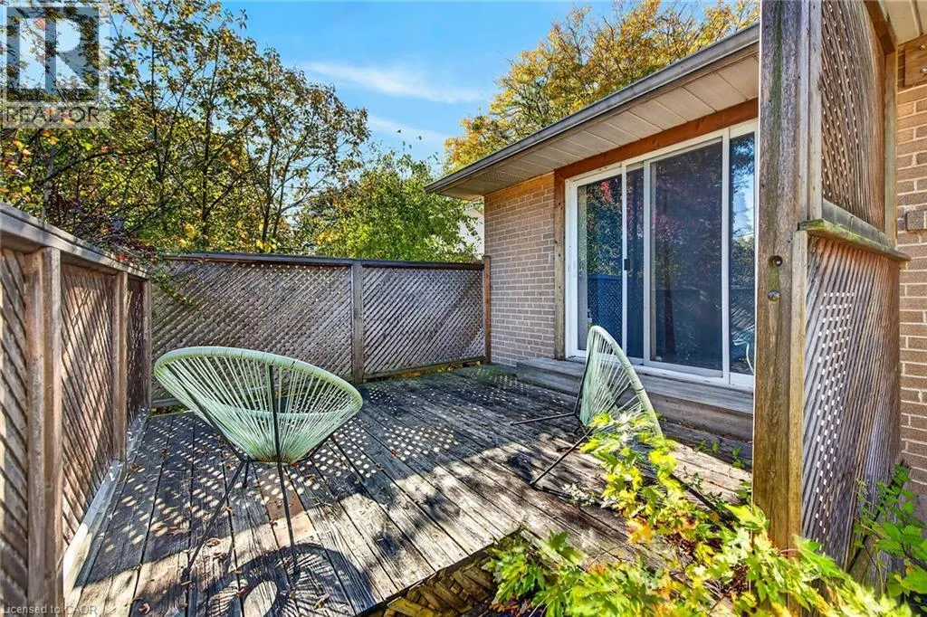 363 DUNCOMBE Drive