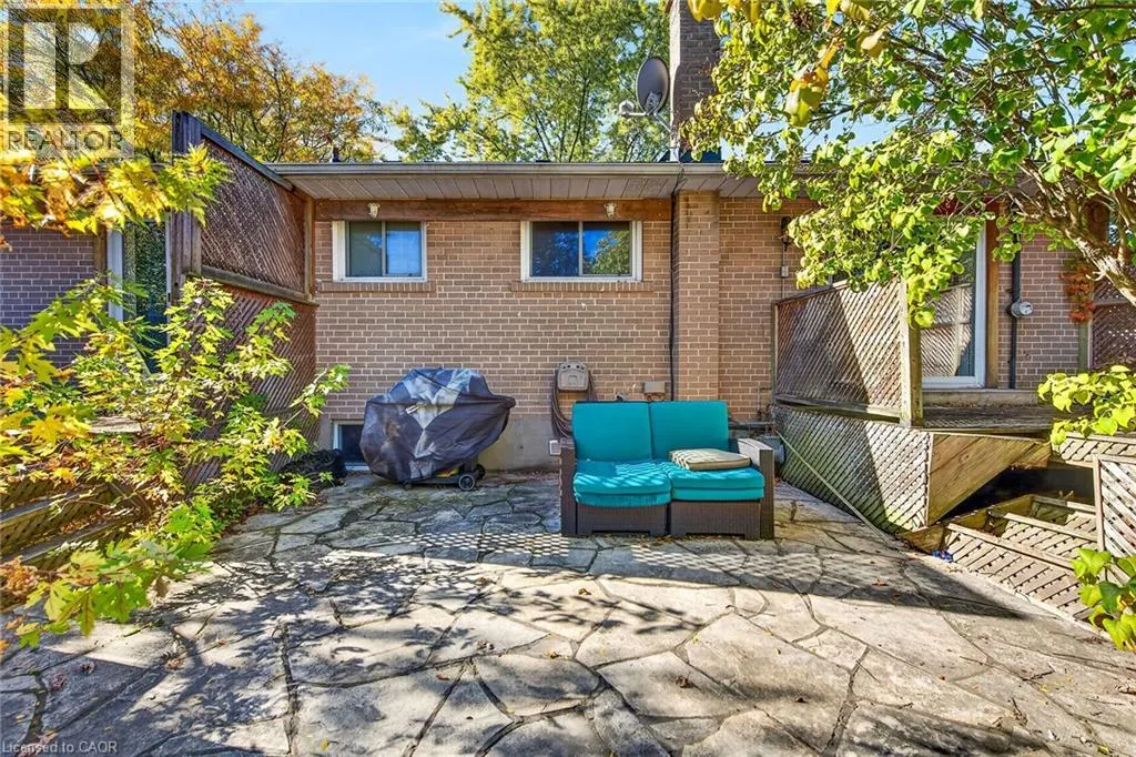 363 DUNCOMBE Drive