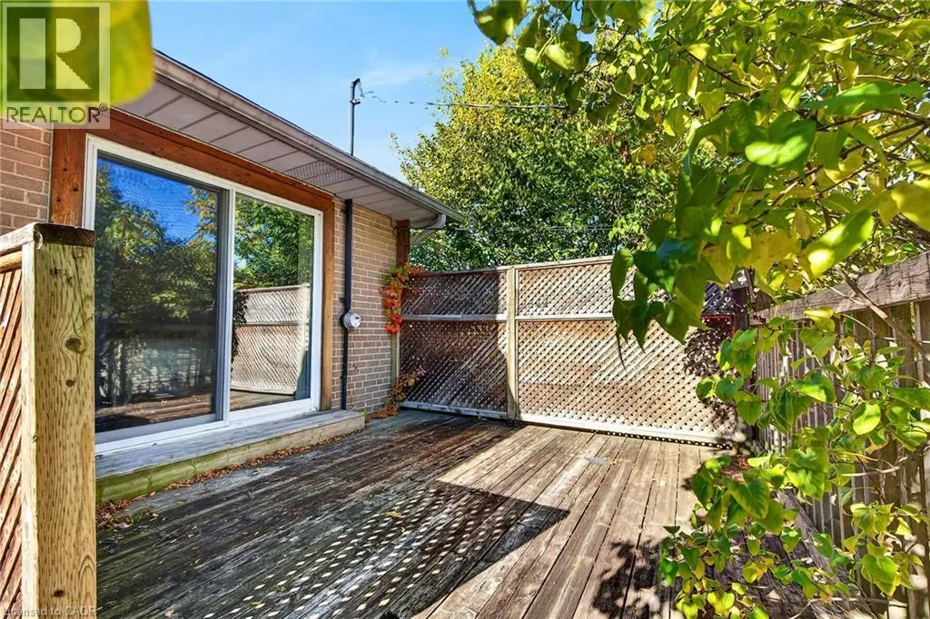 363 DUNCOMBE Drive