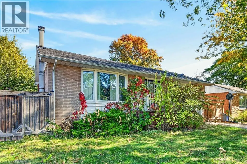 363 DUNCOMBE Drive