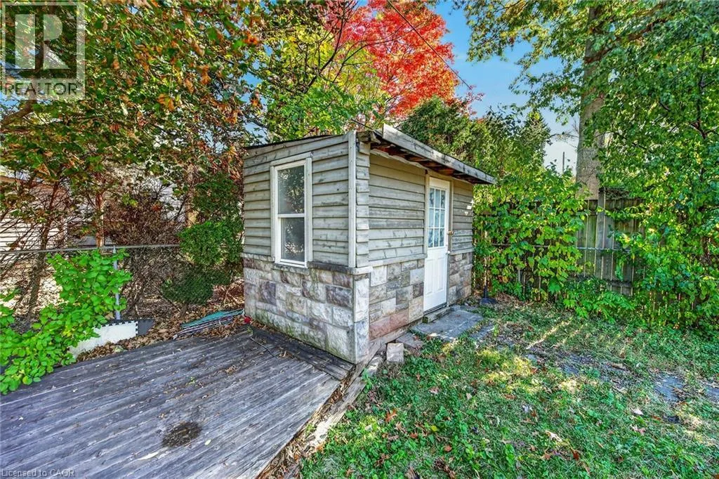 363 DUNCOMBE Drive