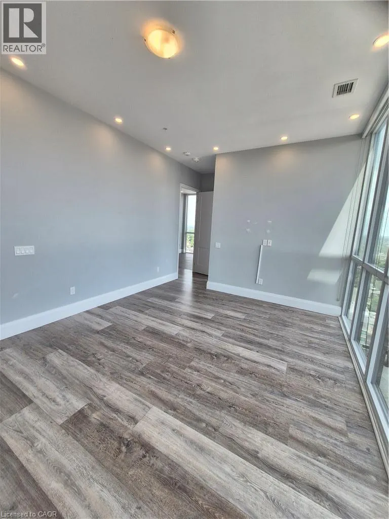 60 CHARLES Street W Unit# 3002 #3002