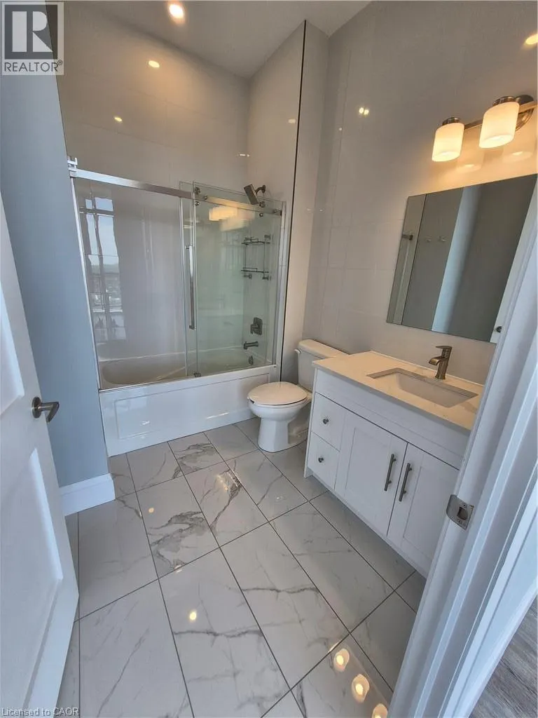 60 CHARLES Street W Unit# 3002 #3002