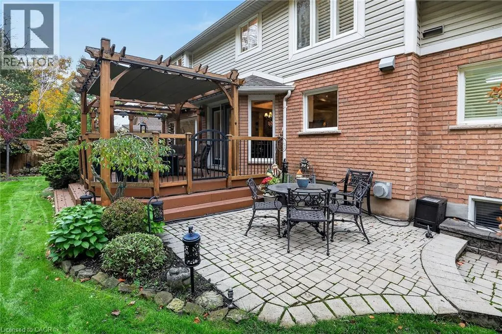 112 DORCHESTER Drive