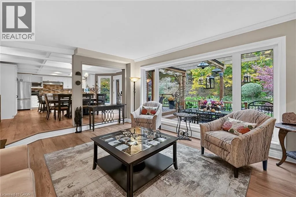 112 DORCHESTER Drive