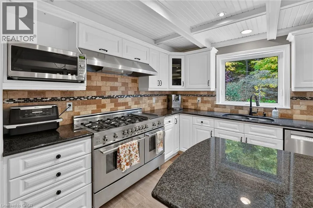112 DORCHESTER Drive