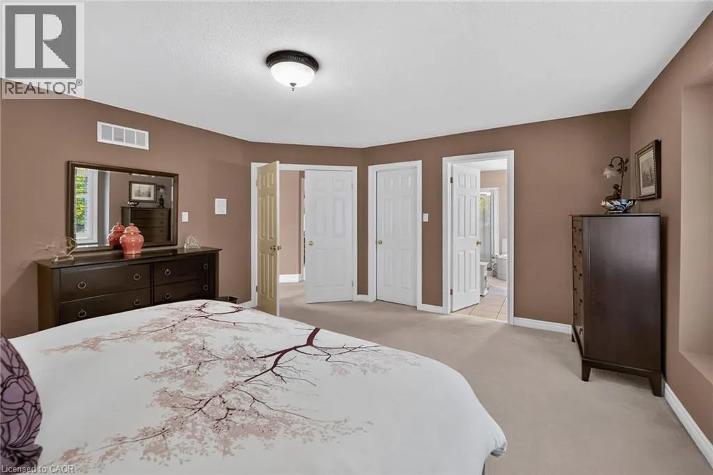 112 DORCHESTER Drive