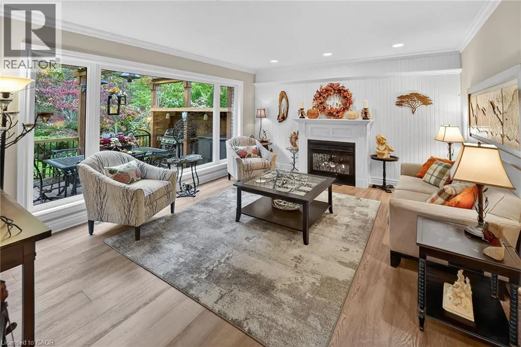 112 DORCHESTER Drive