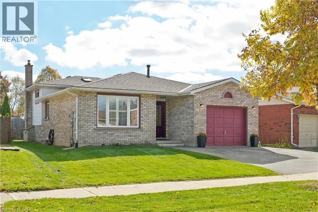 99 LYNDEN HILL Crescent