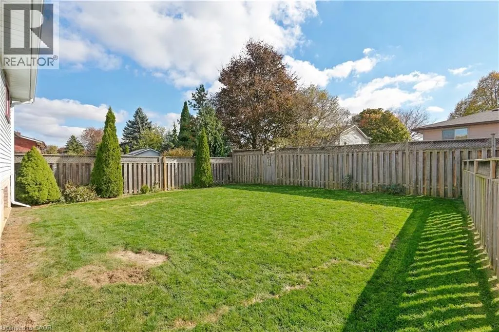 99 LYNDEN HILL Crescent