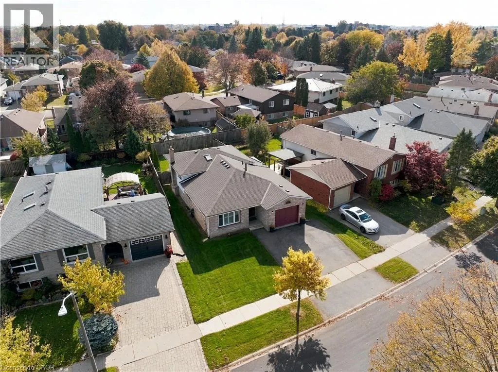 99 LYNDEN HILL Crescent