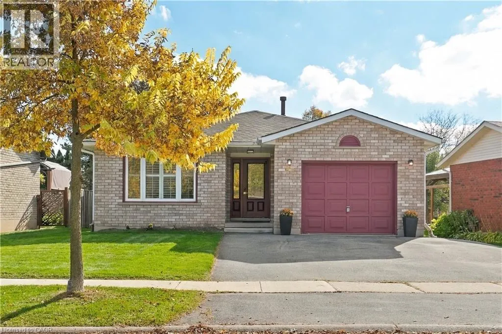 99 LYNDEN HILL Crescent