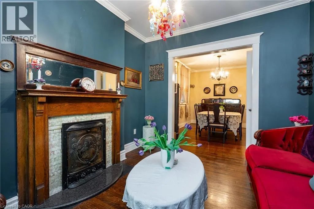 253 BARTLETT Avenue