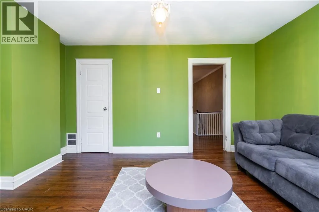 253 BARTLETT Avenue