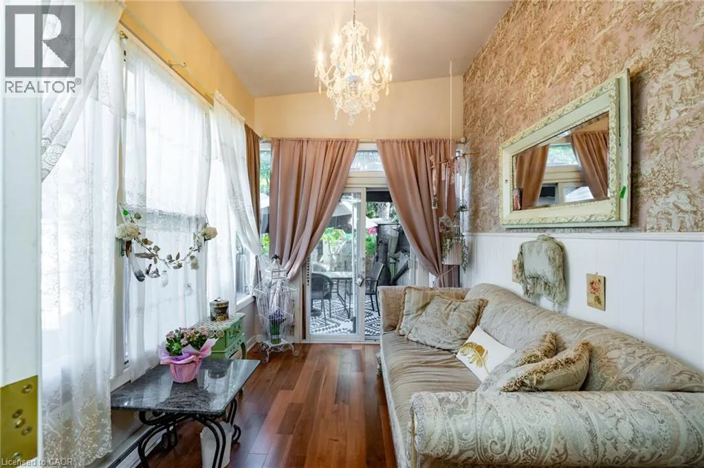 253 BARTLETT Avenue