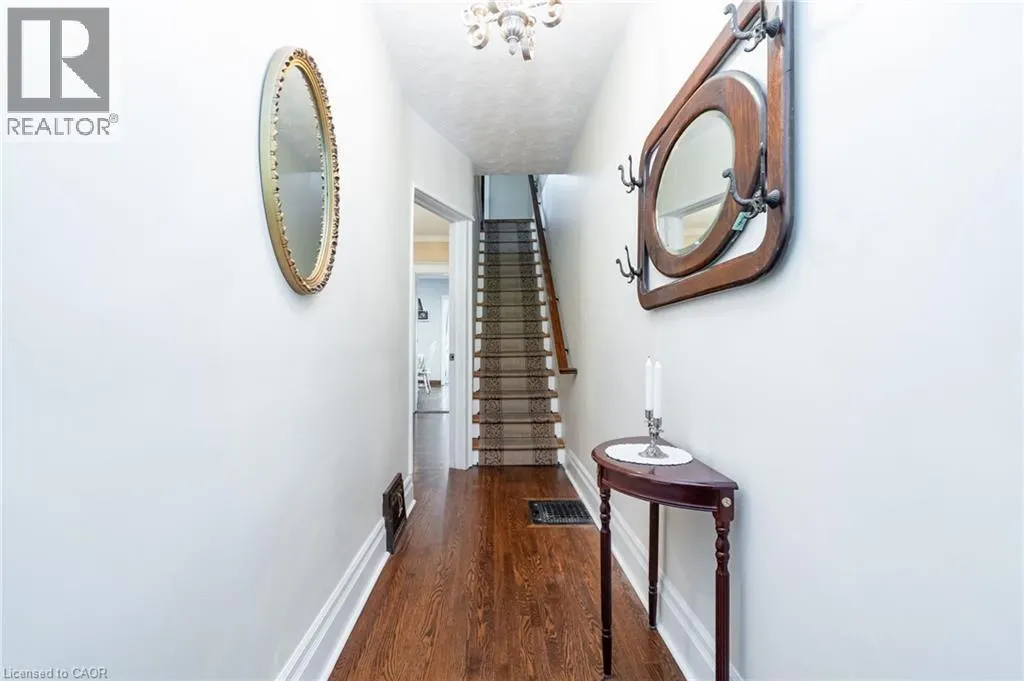 253 BARTLETT Avenue
