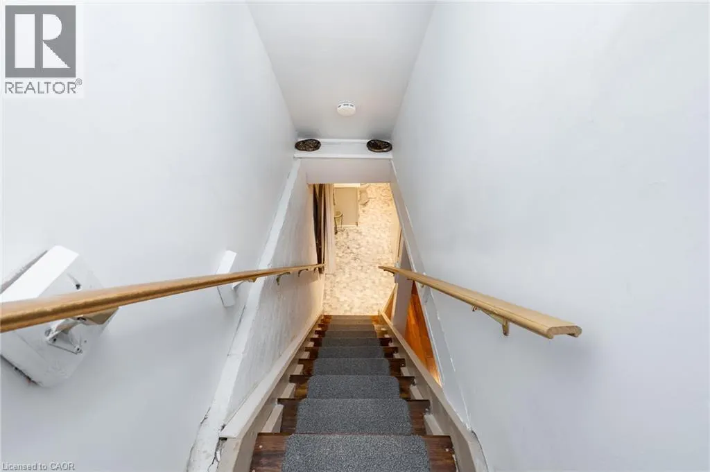 253 BARTLETT Avenue