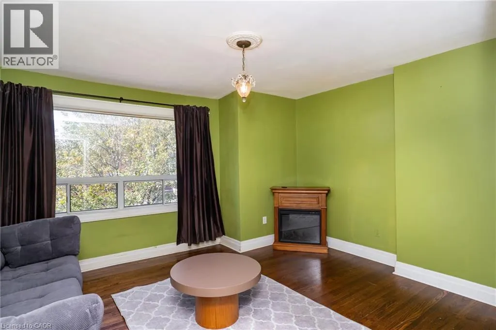 253 BARTLETT Avenue