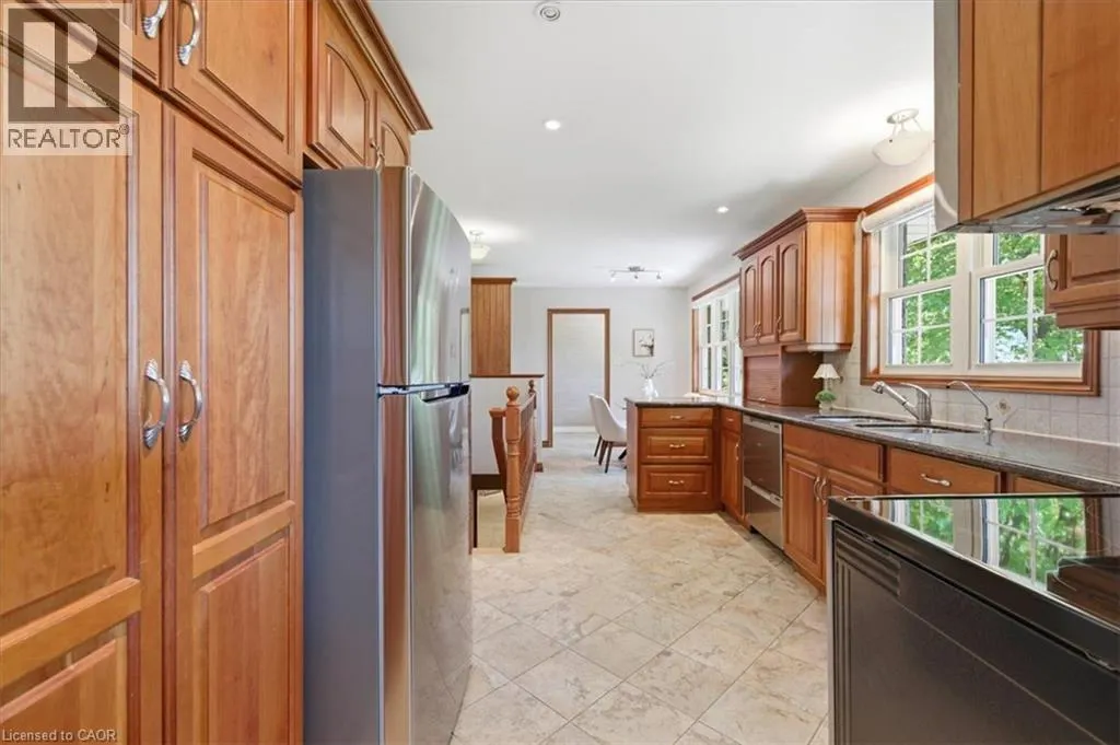 1068 CAMERON Road